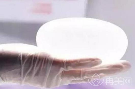 假体隆胸存在哪些后遗症？术后会不会影响哺乳？