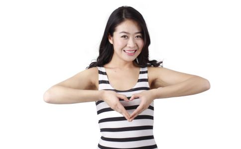 生长过程中如何科学丰胸，让胸部更丰满、更高