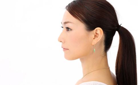 睡前丰胸做三件事美妆醒来胸部就变大